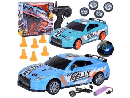 RC auto pro drift s kužely
