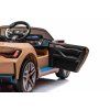 Elektrické autíčko BMW i4 zlaté 6